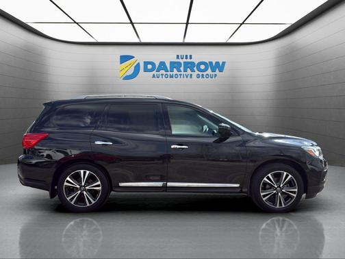 2017 Nissan Pathfinder Platinum