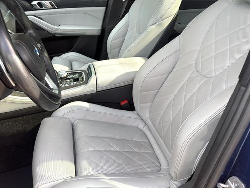 Phytonic Blue Metallic 2023 BMW X5 xDrive40i