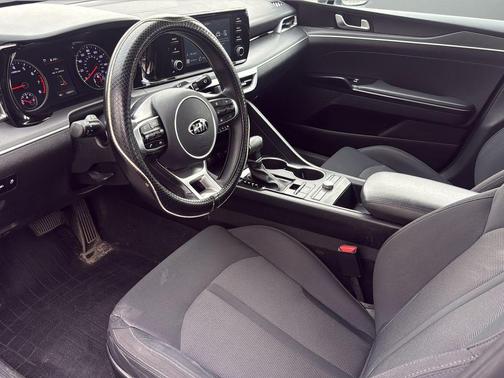 Everlasting Silver 2021 Kia K5 LXS
