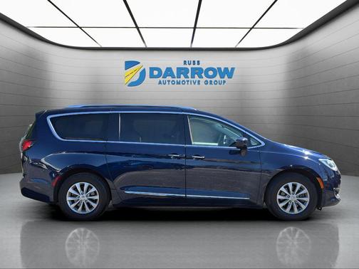 Jazz Blue Pearlcoat 2019 Chrysler Pacifica Touring-L