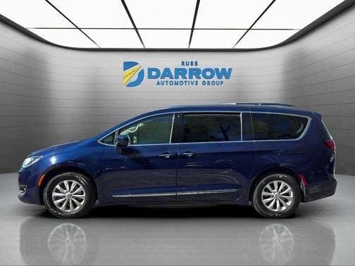 Jazz Blue Pearlcoat 2019 Chrysler Pacifica Touring-L