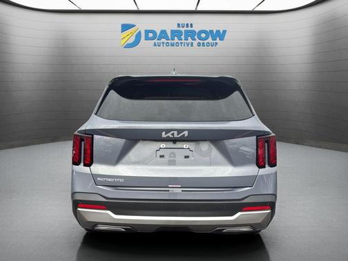 Everlasting Silver 2024 Kia Sorento S