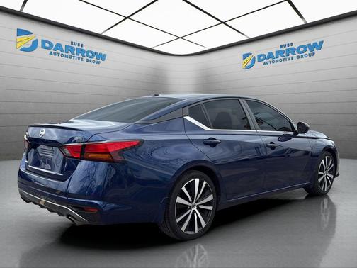 Deep Blue Pearl 2020 Nissan Altima 2.5 SR