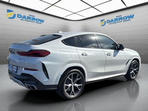 Mineral White Metallic 2024 BMW X6 M60i