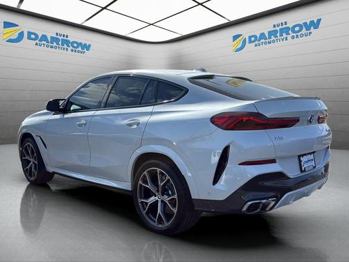 Mineral White Metallic 2024 BMW X6 M60i