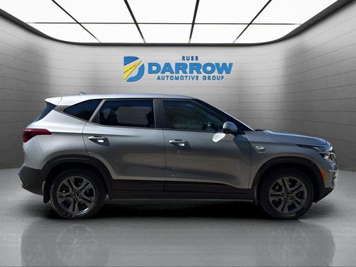 Steel Gray 2022 Kia Seltos LX