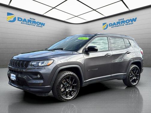 Granite Crystal Clearcoat Metallic 2023 Jeep Compass Altitude