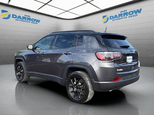 Granite Crystal Clearcoat Metallic 2023 Jeep Compass Altitude