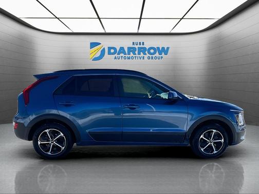 Mineral Blue 2025 Kia Niro EX
