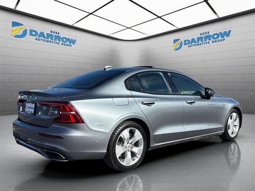 2020 Volvo S60 T5 R-Design