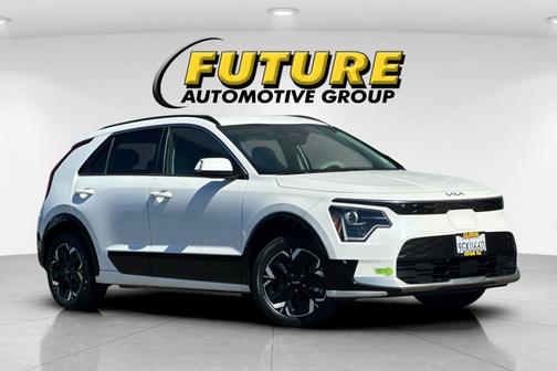 Snow White Pearl 2023 Kia Niro EV Wind