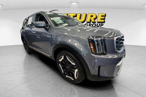 Silver 2024 Kia Telluride S