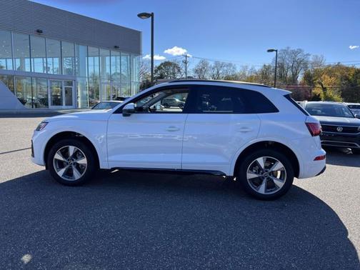 2025 Audi Q5 Premium