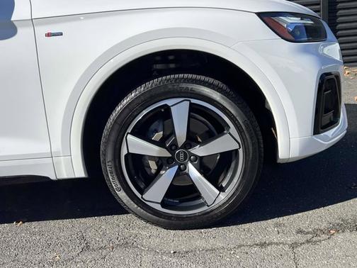2023 Audi Q5 S line Premium Plus