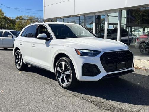 2023 Audi Q5 S line Premium Plus