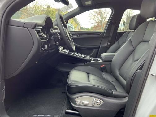 2026 Porsche Macan T