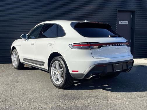 2025 Porsche Macan 