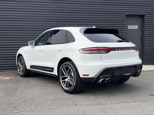 2022 Porsche Macan S