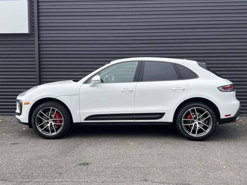 2022 Porsche Macan S