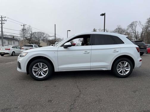 2023 Audi Q5 S line Premium