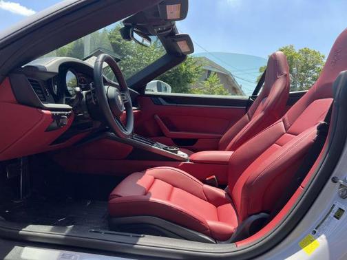 2024 Porsche 911 Carrera