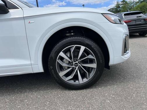 2023 Audi Q5 S line Premium