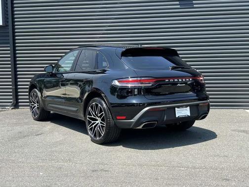 2025 Porsche Macan