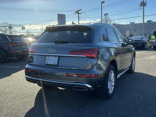 2024 Audi Q5 S line Premium