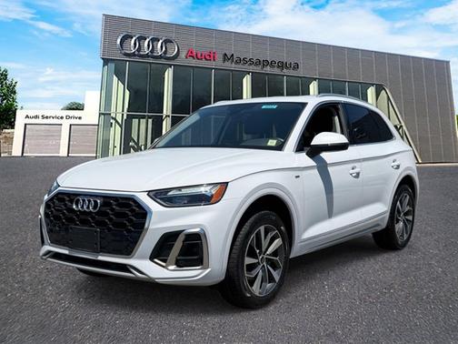 Glacier White 2023 Audi Q5 S line Premium