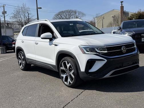 2023 Volkswagen Taos SEL