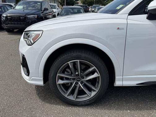 Ibis White 2023 Audi Q3 S line Premium Plus