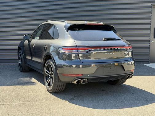 Volcano Grey Metallic 2021 Porsche Macan S