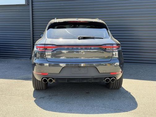 Volcano Grey Metallic 2021 Porsche Macan S