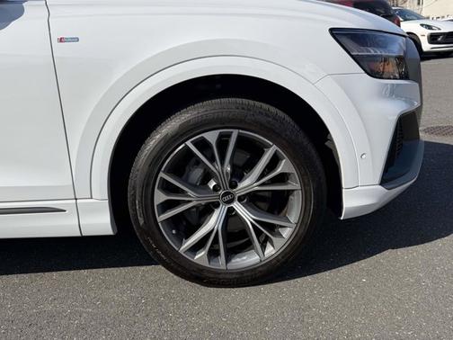 Glacier White 2023 Audi Q8 Premium Plus