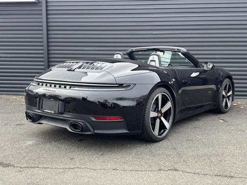 2026 Porsche 911 Carrera