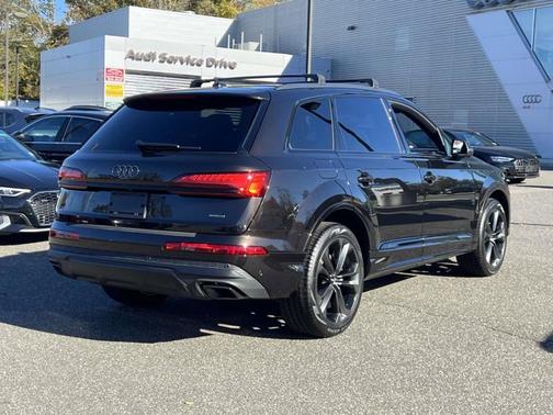 2025 Audi Q7 Premium Plus