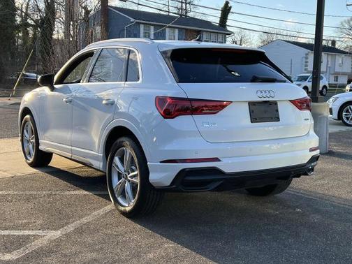 2022 Audi Q3 S line Premium