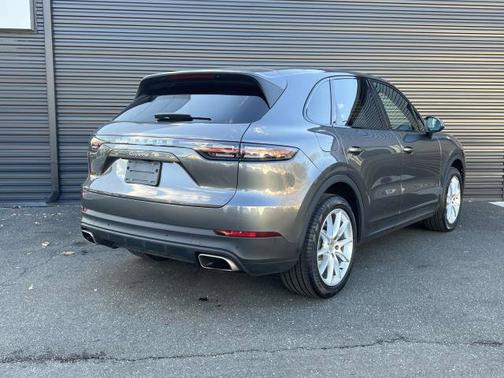 2022 Porsche Cayenne