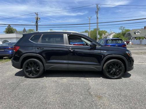 2022 Volkswagen Taos SE