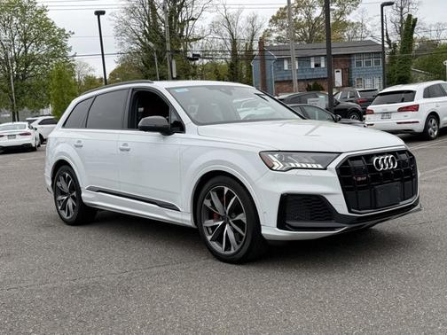 White 2024 Audi SQ7 Premium Plus