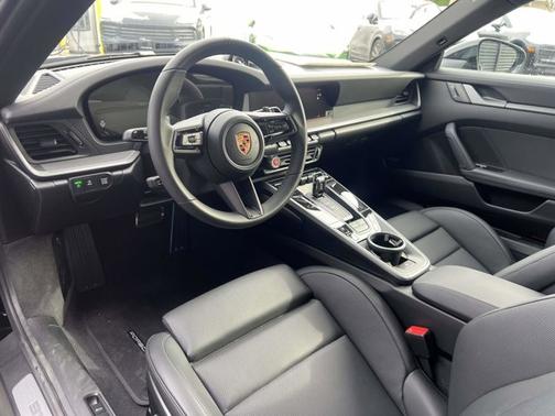 2026 Porsche 911 Carrera 4S