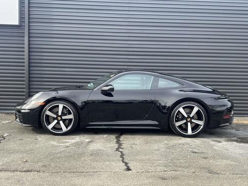 2026 Porsche 911 Carrera 4S