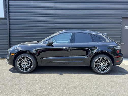 2025 Porsche Macan