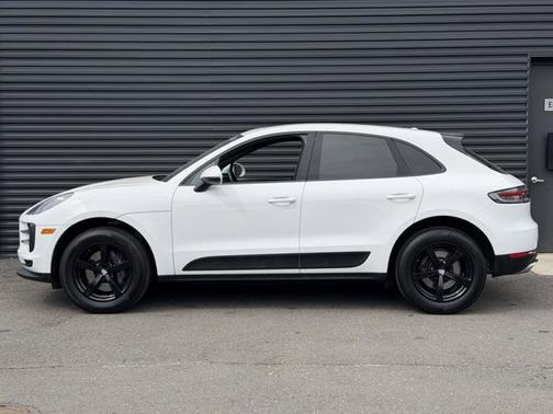 White 2021 Porsche Macan
