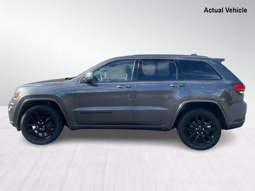 Photo 4 of 30 of 2018 Jeep Grand Cherokee Laredo