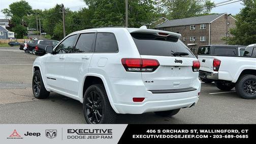 Bright White Clearcoat 2019 Jeep Grand Cherokee Altitude