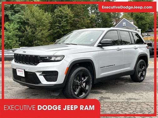 2023 Jeep Grand Cherokee Altitude