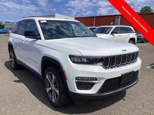 Bright White Clearcoat 2023 Jeep Grand Cherokee 4xe Base