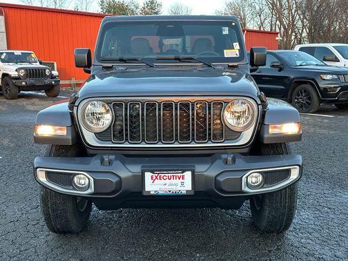 2026 Jeep Gladiator Sport S