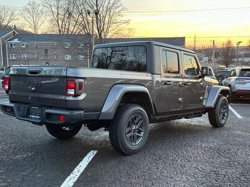 2026 Jeep Gladiator Sport S